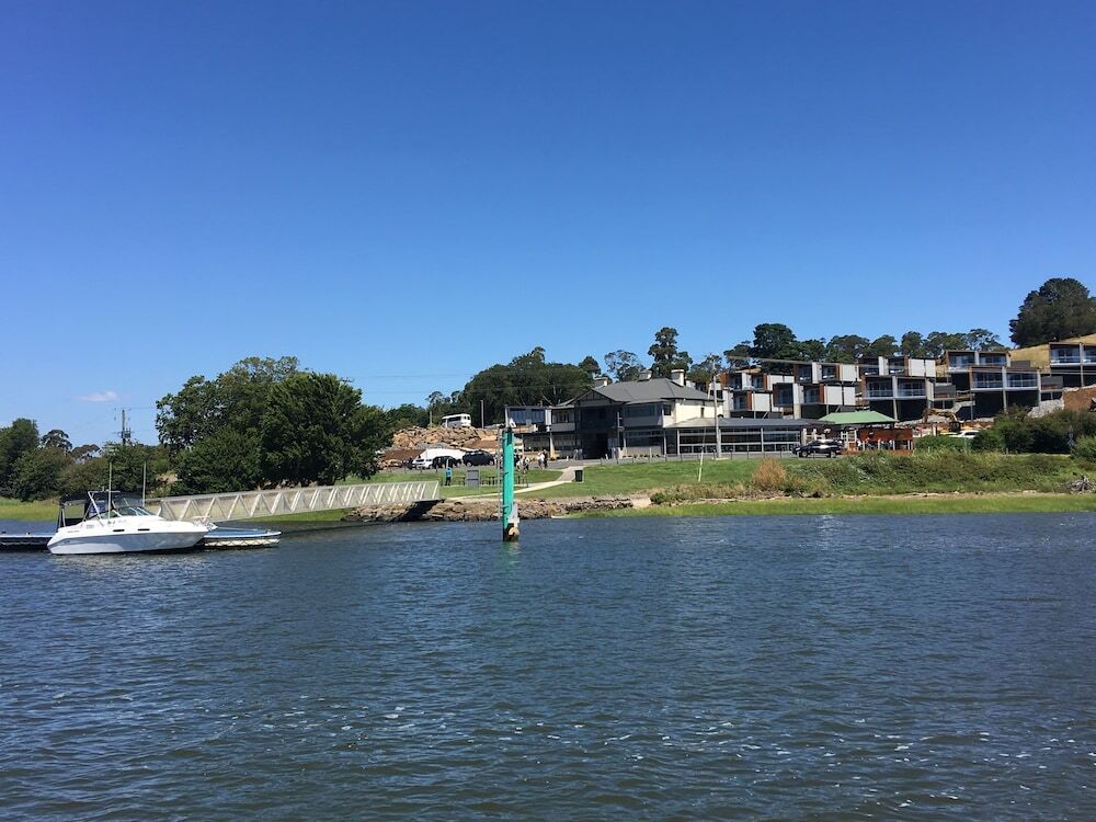 Photo - Rosevears Riverview Hotel