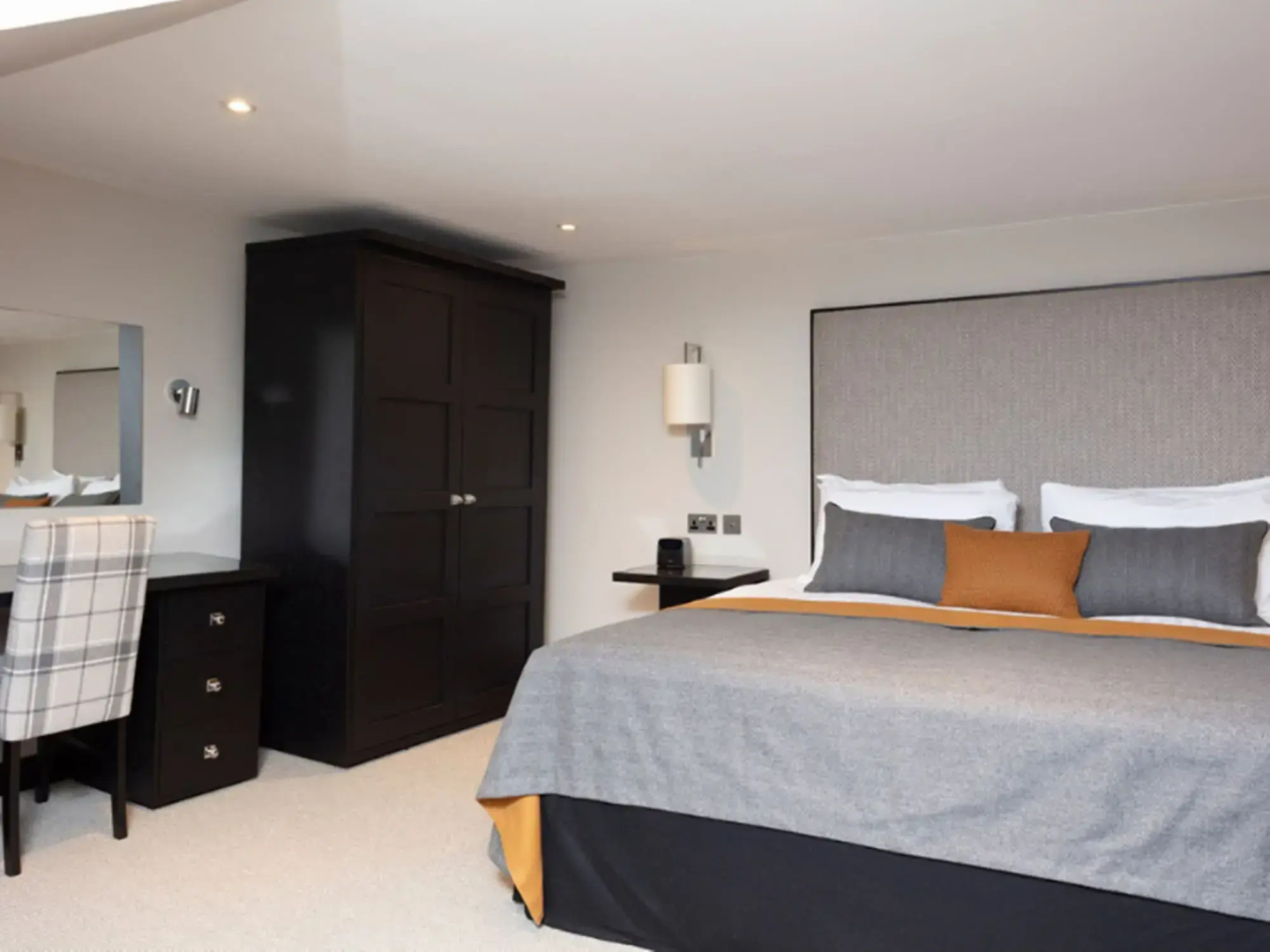 Photo - The Chester Hotel