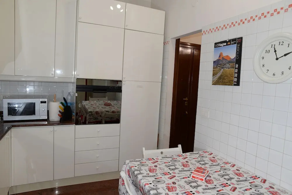 Photo - Room-single Room in Cozy and Comfortable