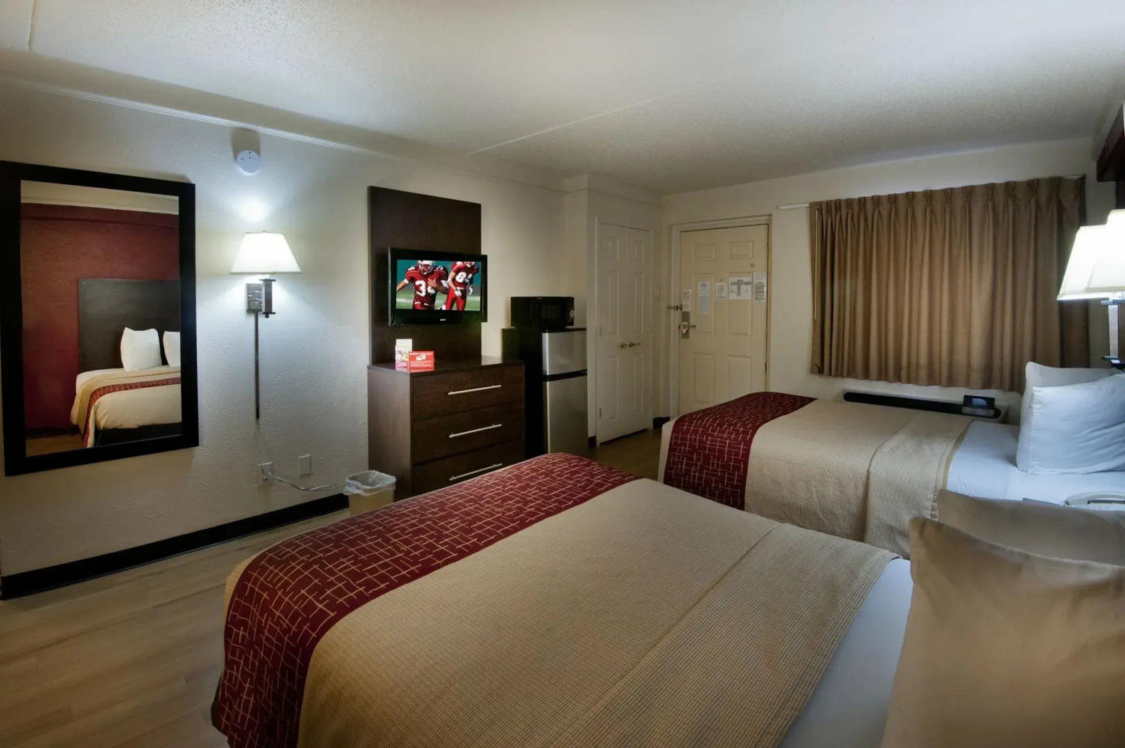 Photo - Red Roof Inn North Dallas - Park Central