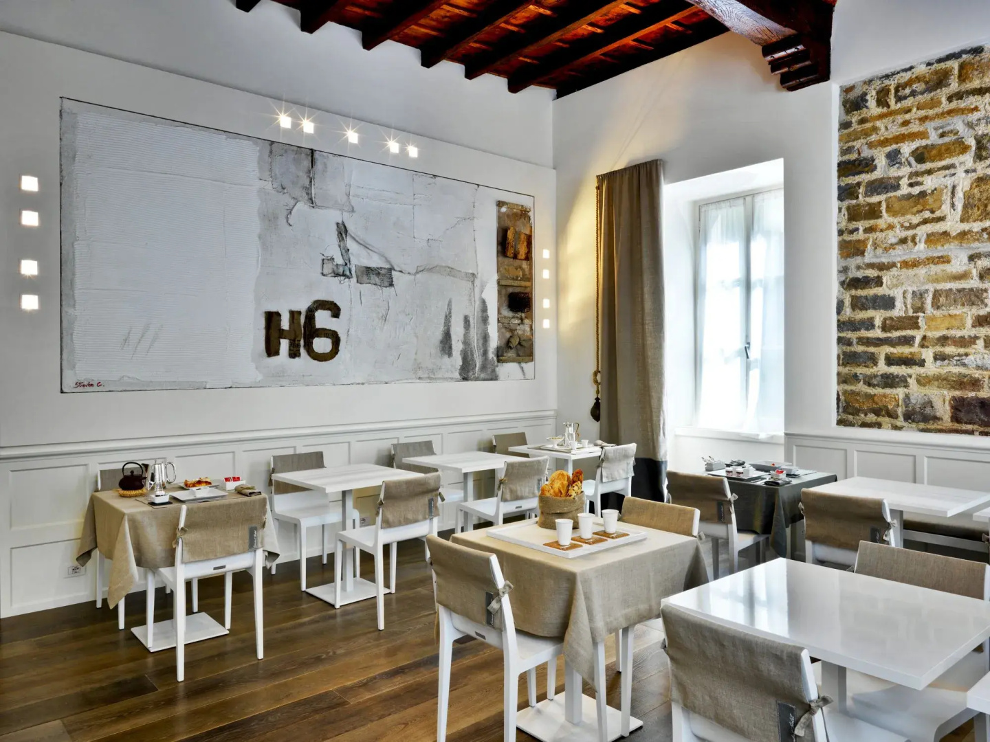Photo - GombitHotel
