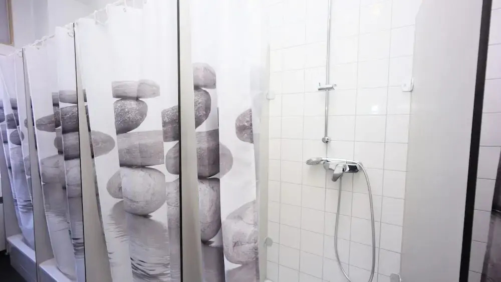 Photo - Low Budget Hostel