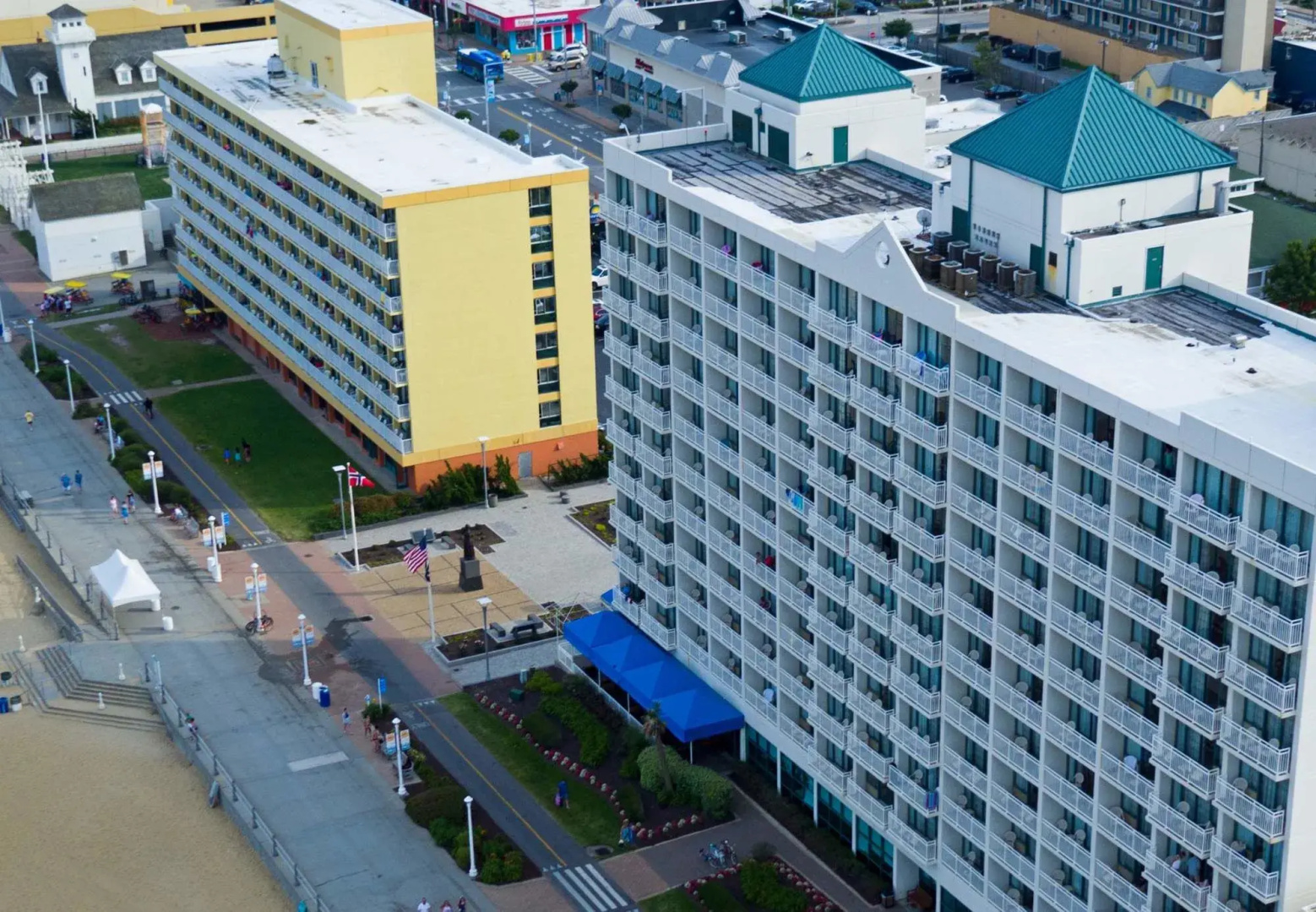 Photo - Courtyard Virginia Beach Oceanfront/South