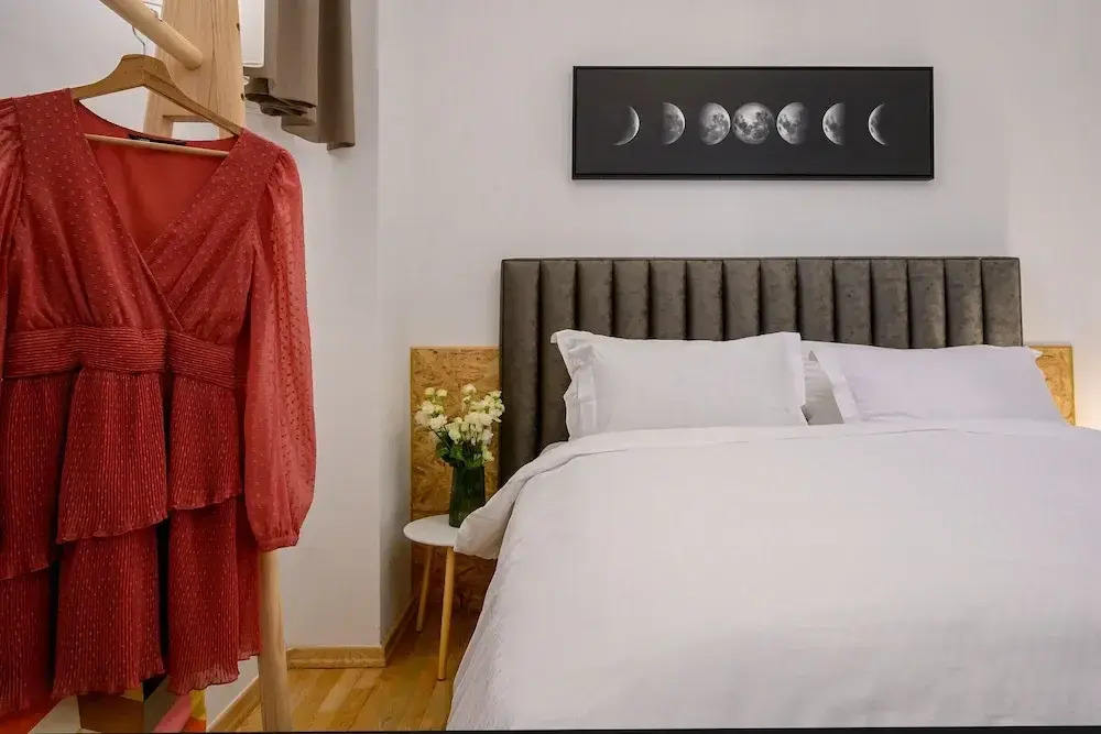 Foto - Yellow house with private parking