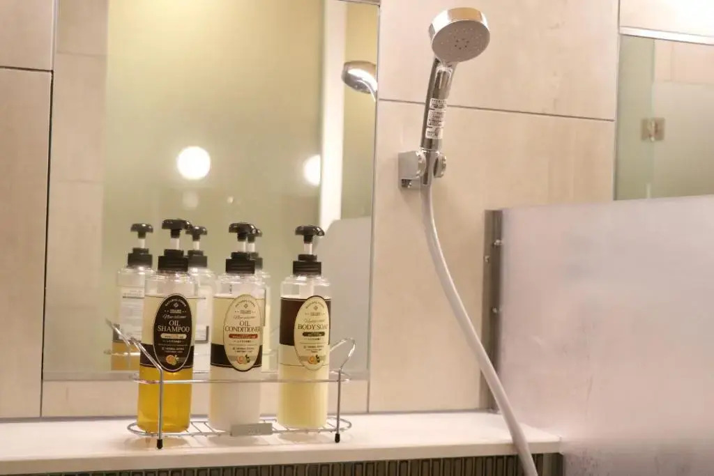 Foto - Cabin & Capsule Hotel J-SHIP Osaka Namba