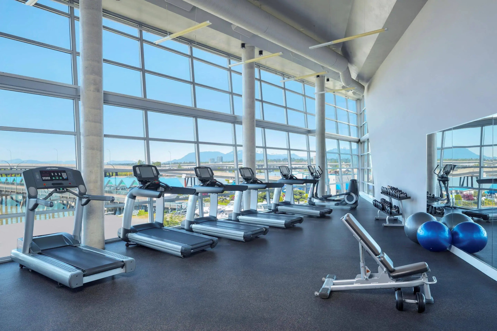 Photo - The Westin Wall Centre, Vancouver Airport