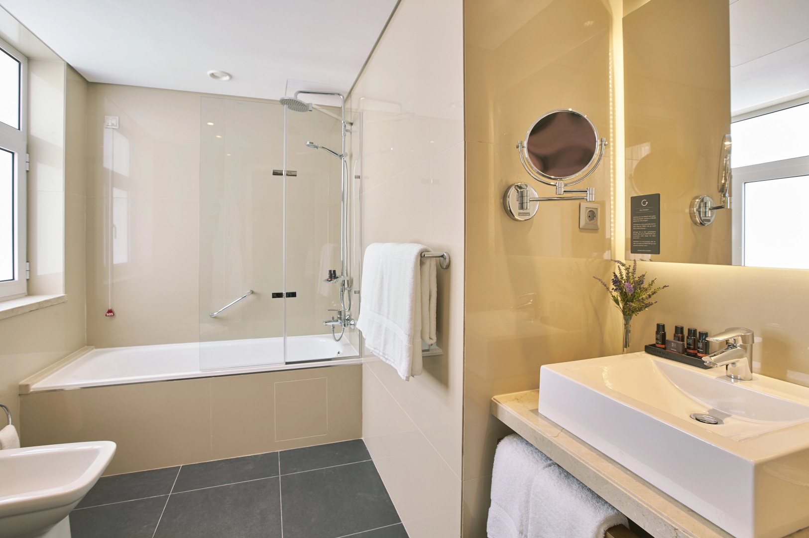 Photo - PortoBay Marques