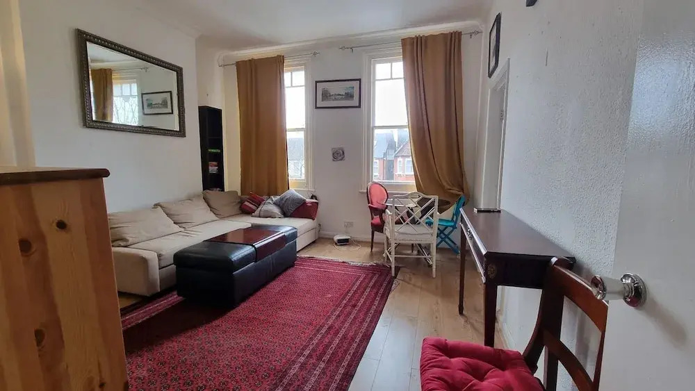 Photo - Extra Large One Bedroom Flat with Parking