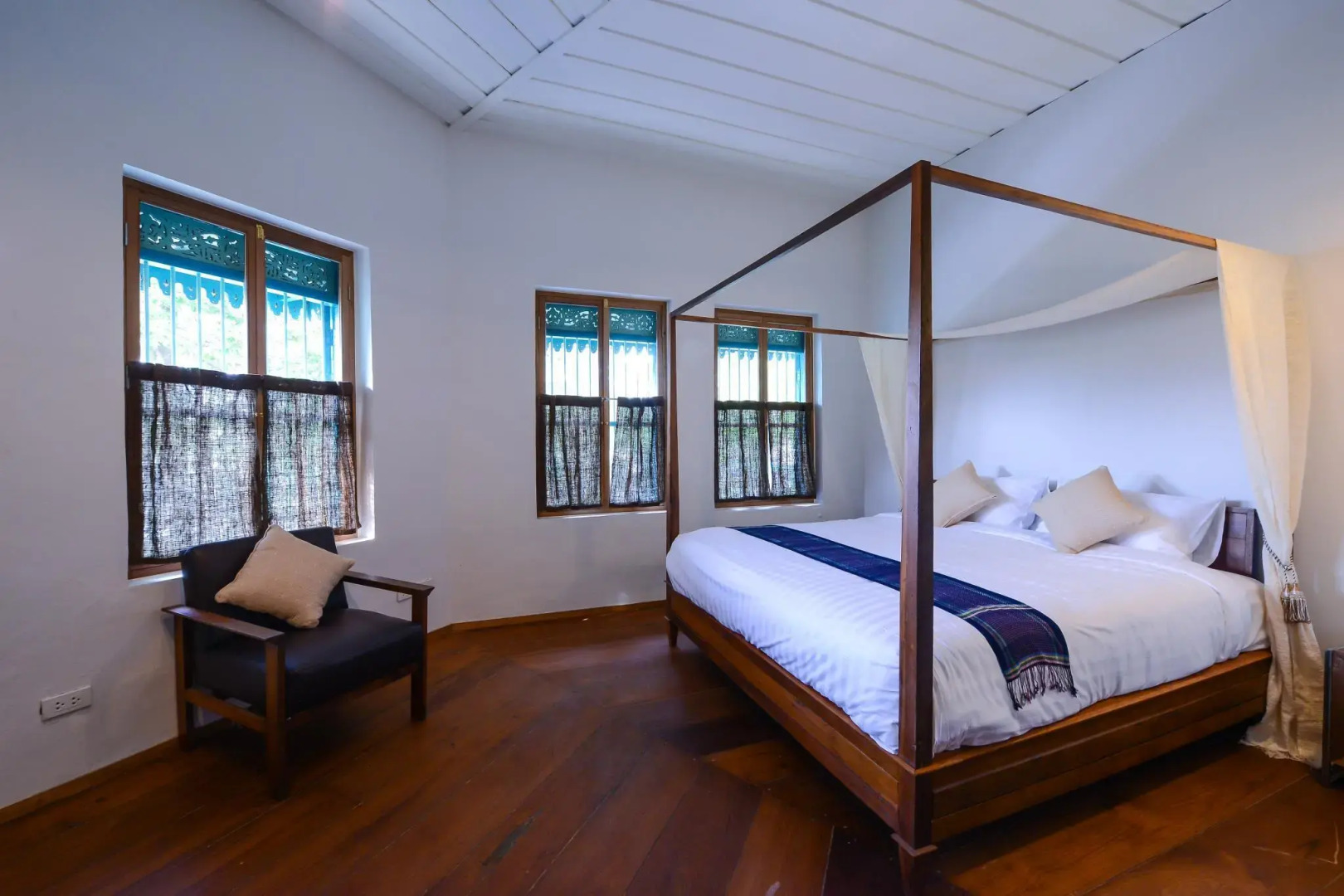 Foto - Neighbor Phuthon