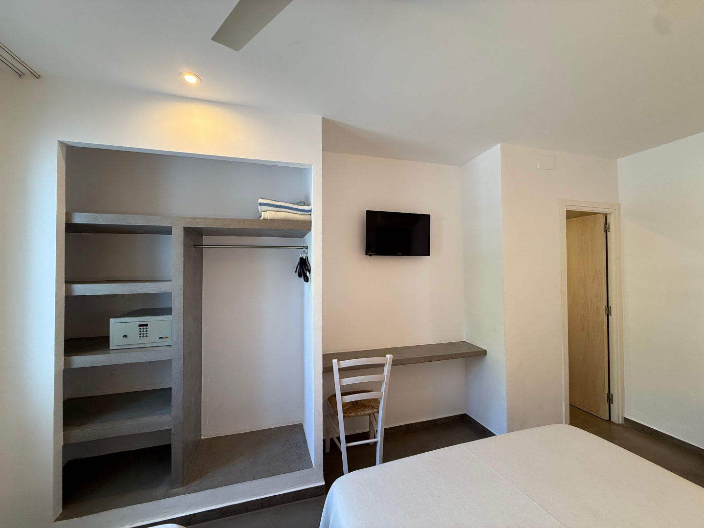 Photo - Hostal ROM Familiar