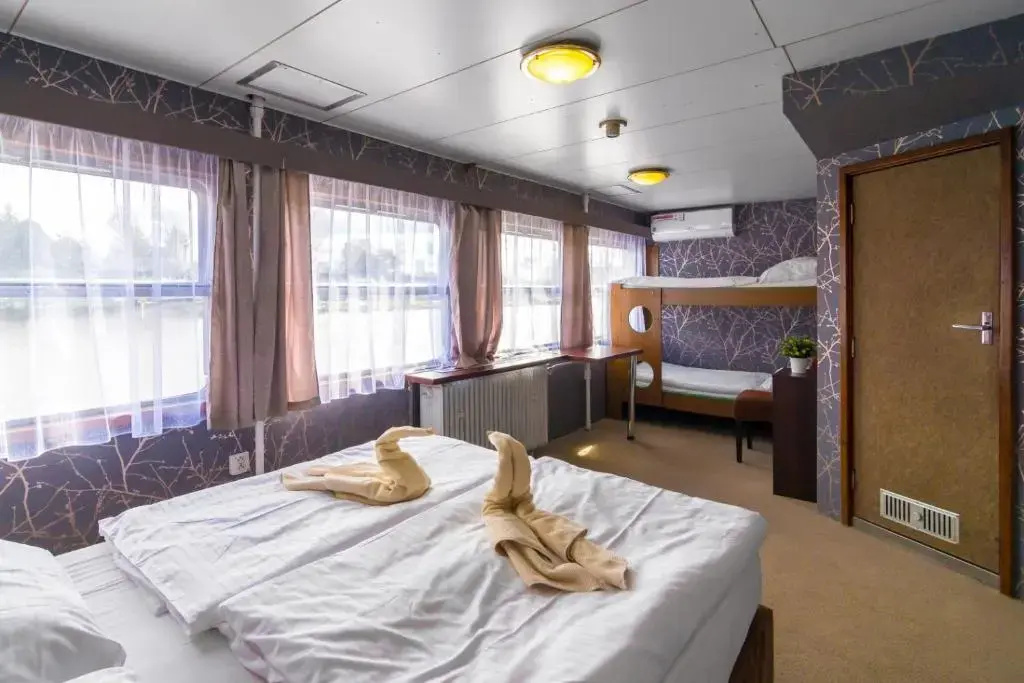 Photo - Botel Vodnik