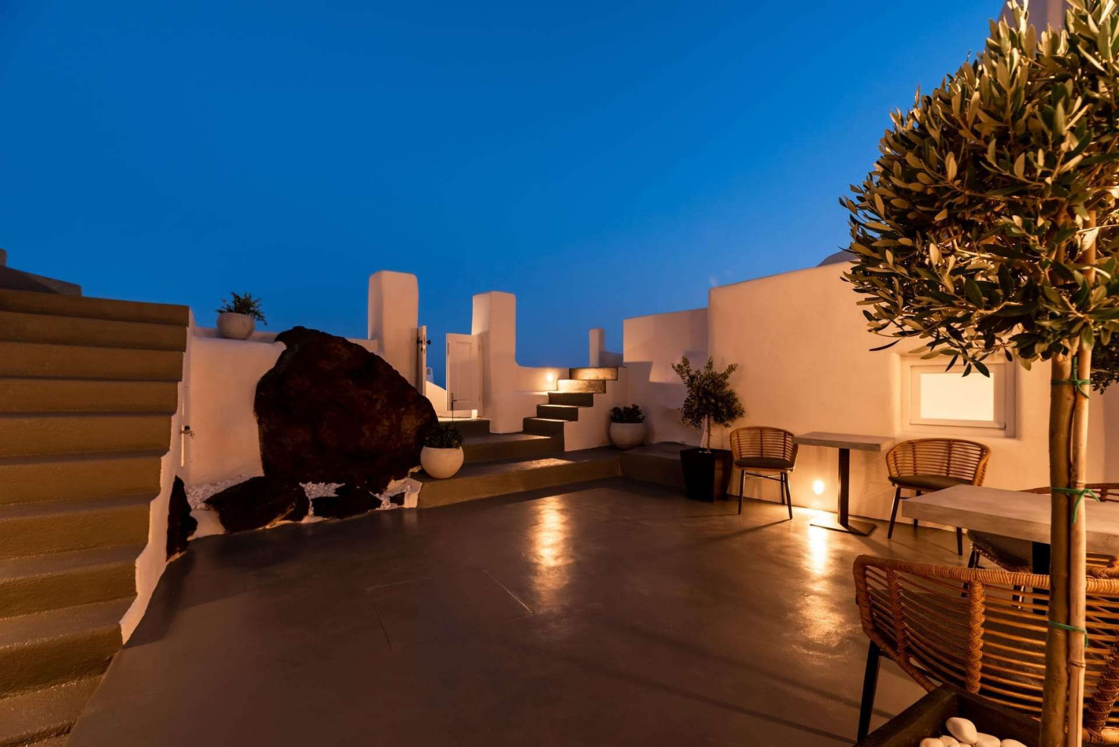 Photo - Twenty One Suites