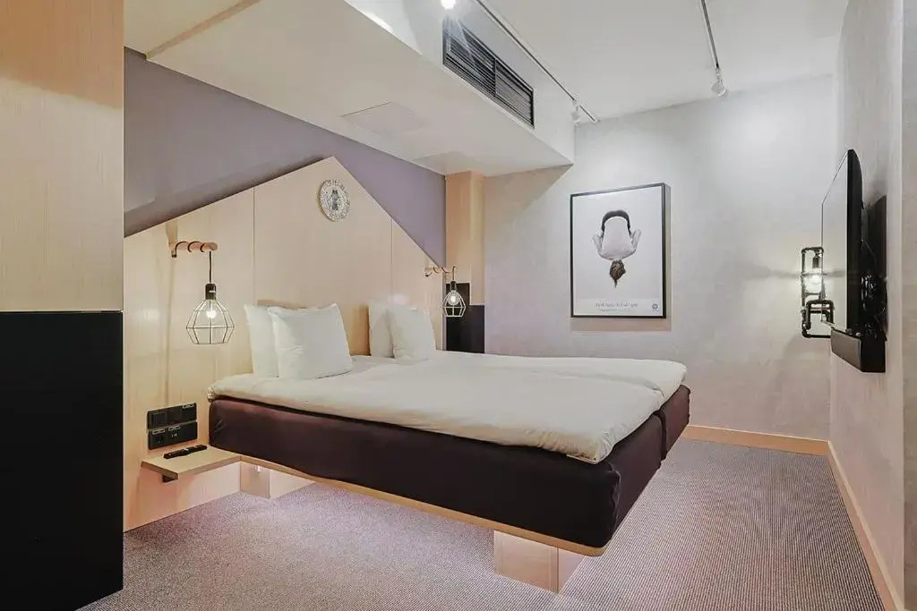 Foto - Hotel With Urban Deli
