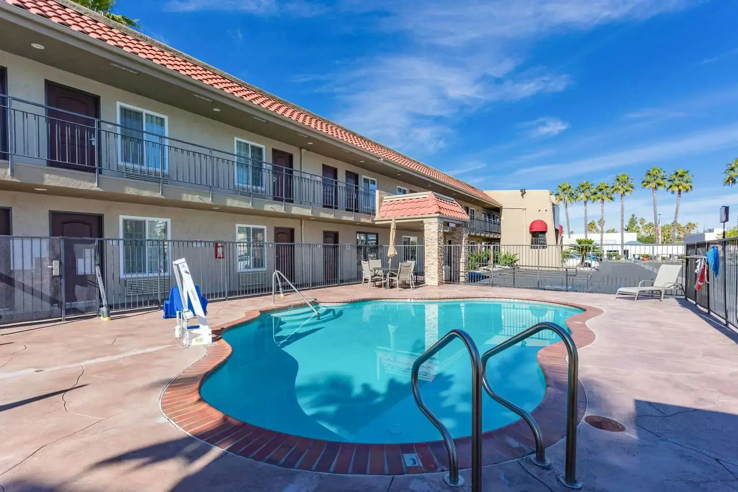 Photo - Econo Lodge Inn & Suites Escondido Downtown