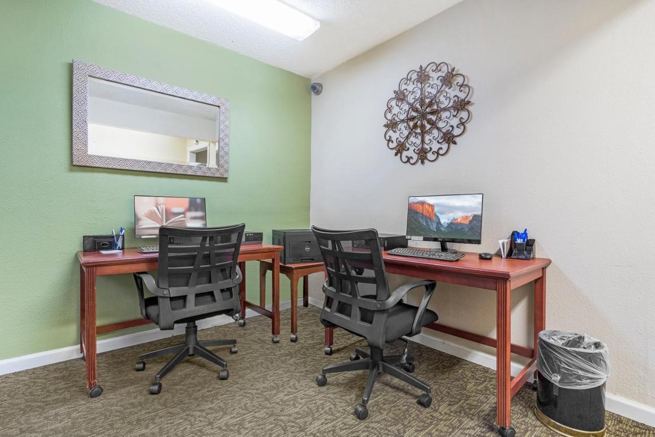 Photo - Chase Suite Hotel El Paso