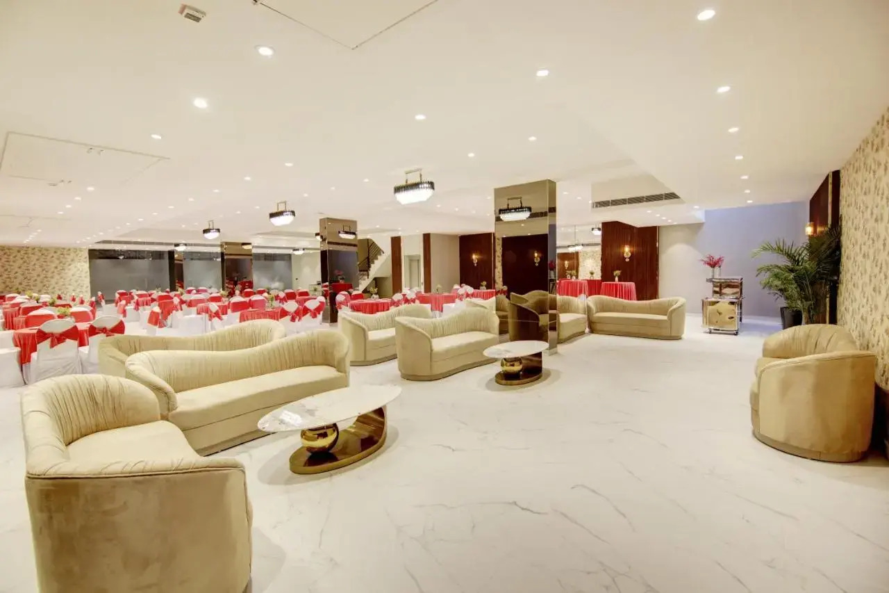 Photo - Saltstayz Premier - Galleria Market Road & Sector 27