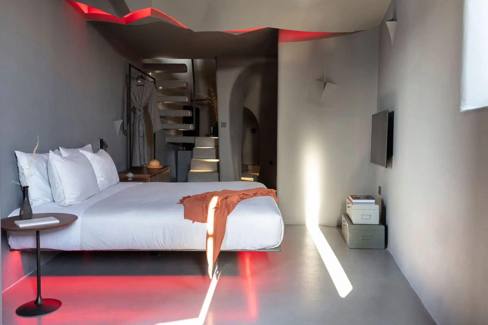 Photo - Kivotos Santorini - Preferred Hotels & Resorts