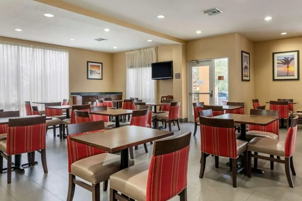 Photo - Comfort Suites Orlando Airport