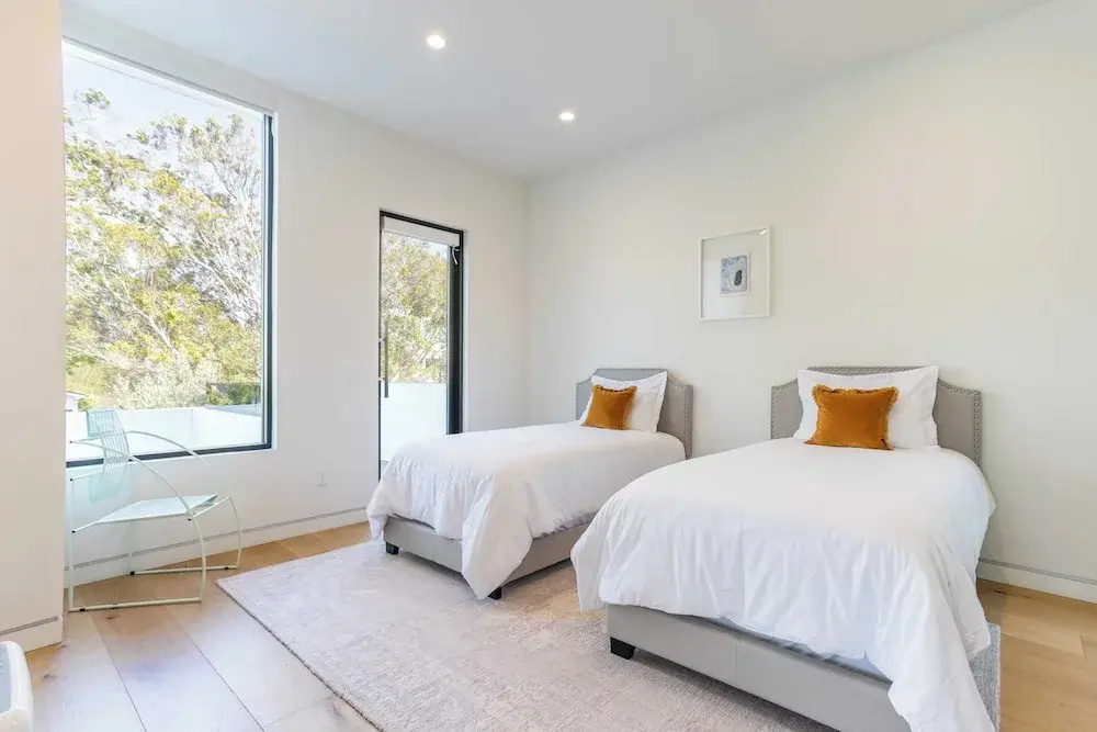 Foto - Luxe Weho Villa, Walk to Melrose Ave, Pool + Hot Tub North Vista by Avantstay