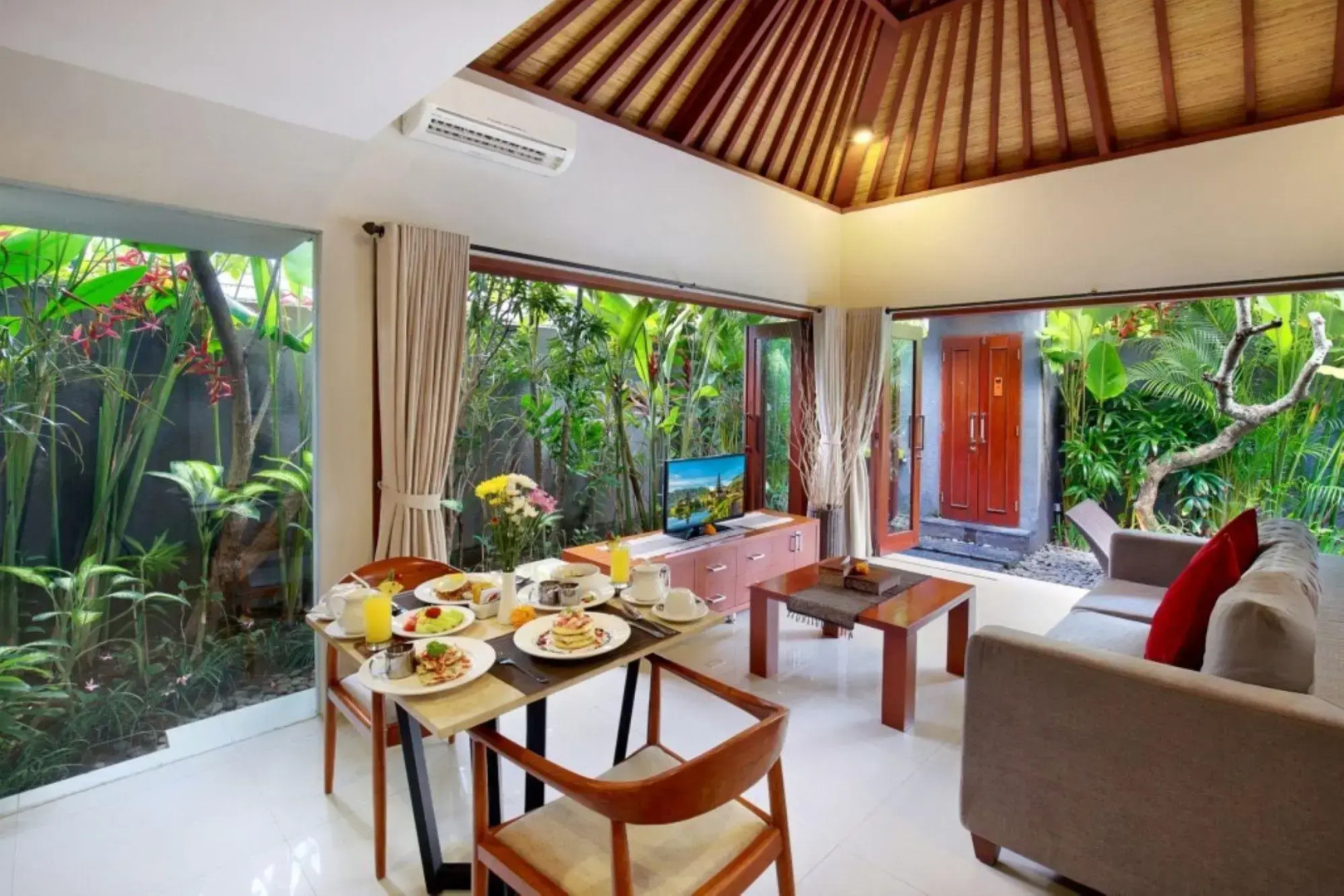 Foto - Seminyak Sanctuary Villa by Ini Vie Hospitality