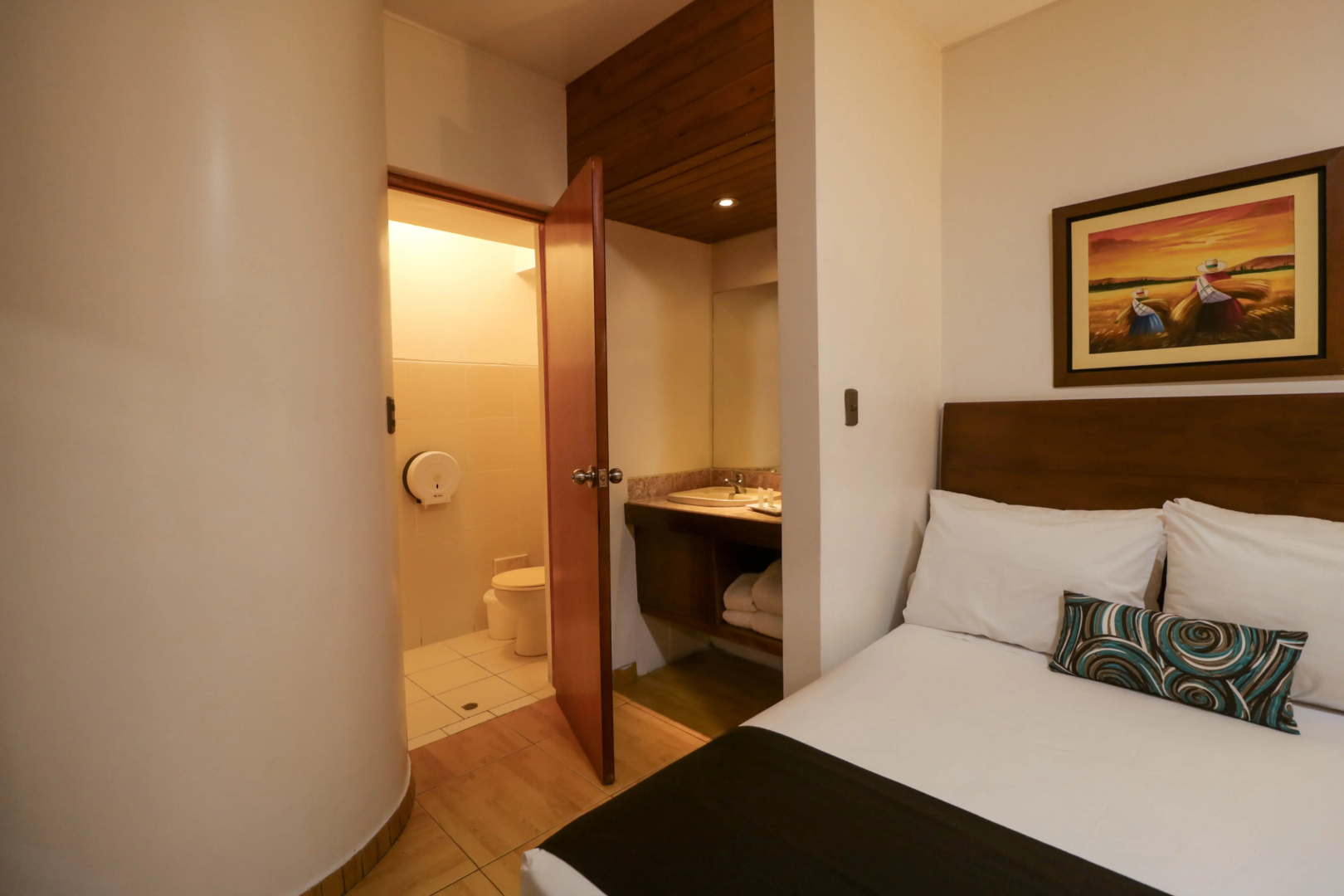 Photo - Epiqus Hotel