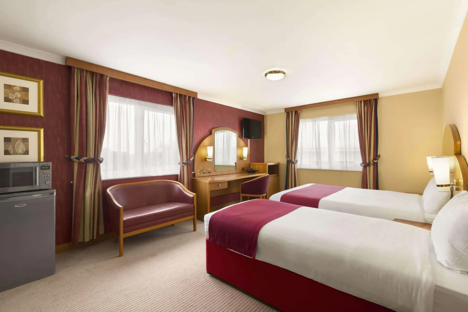 Photo - Savera Hotel South Ruislip