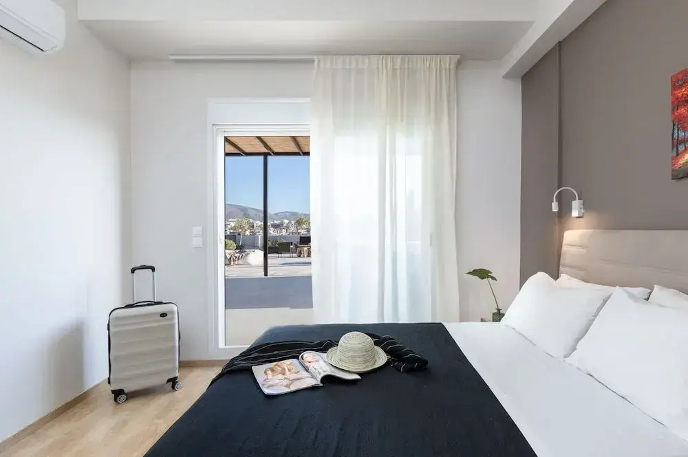Photo - Thisean Modern Suites By Athens Stay