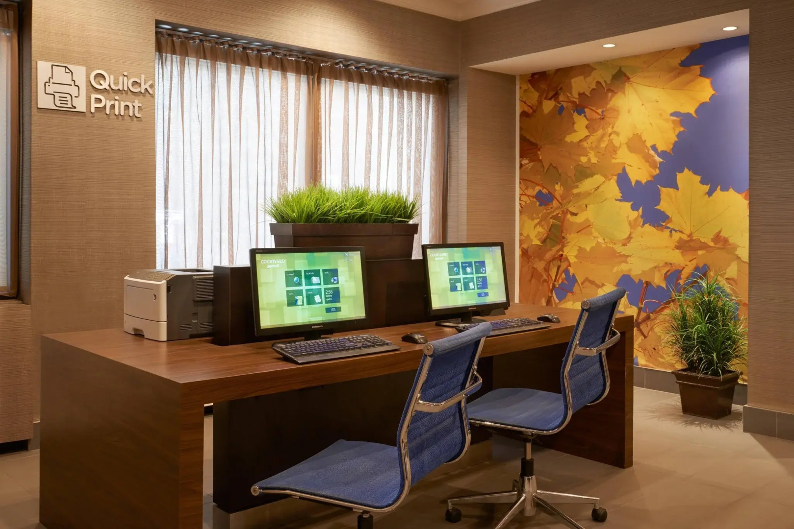 Photo - Courtyard by Marriott Toronto Downtown