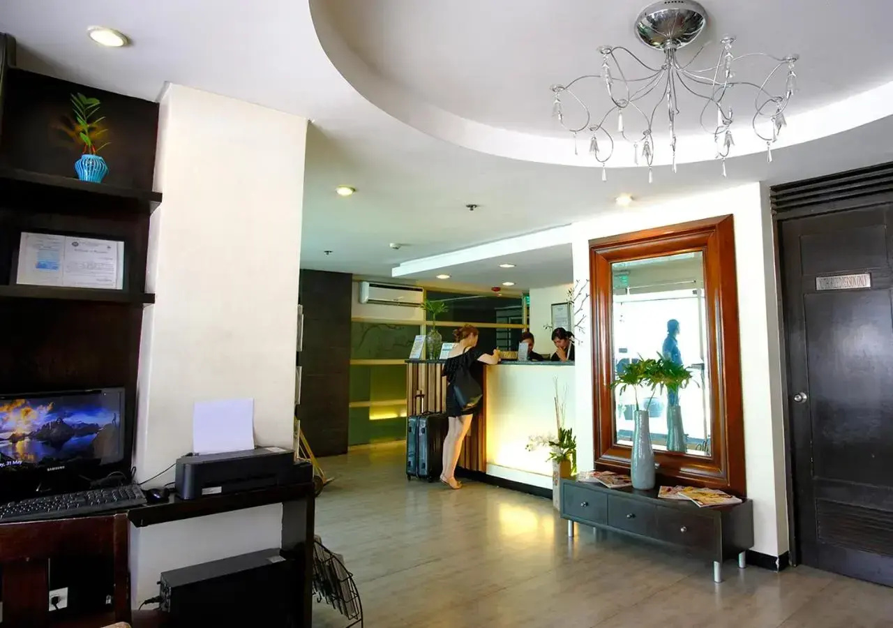 Foto - Fersal Hotel Neptune Makati
