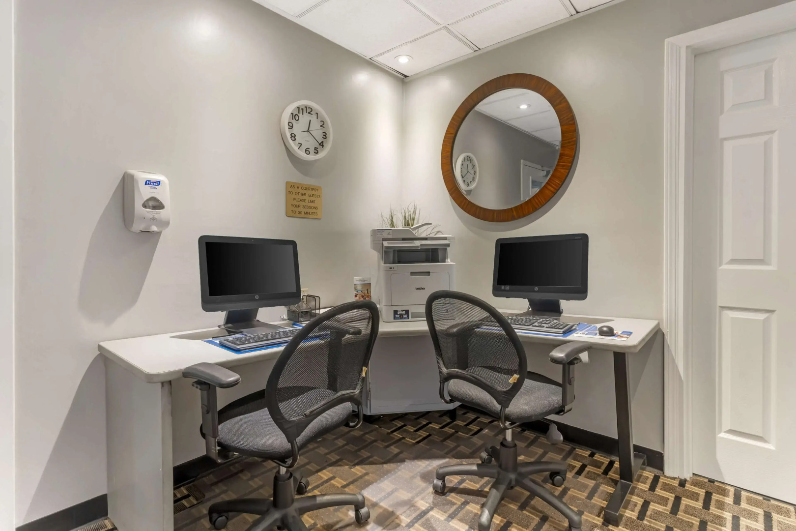 Photo - Best Western Plus Grosvenor Airport Hotel