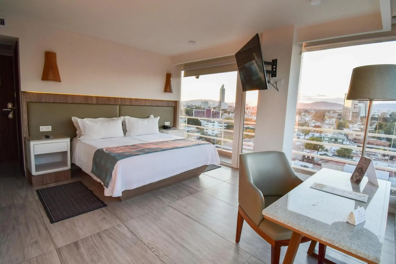 Photo - Hotel Velvet Plaza
