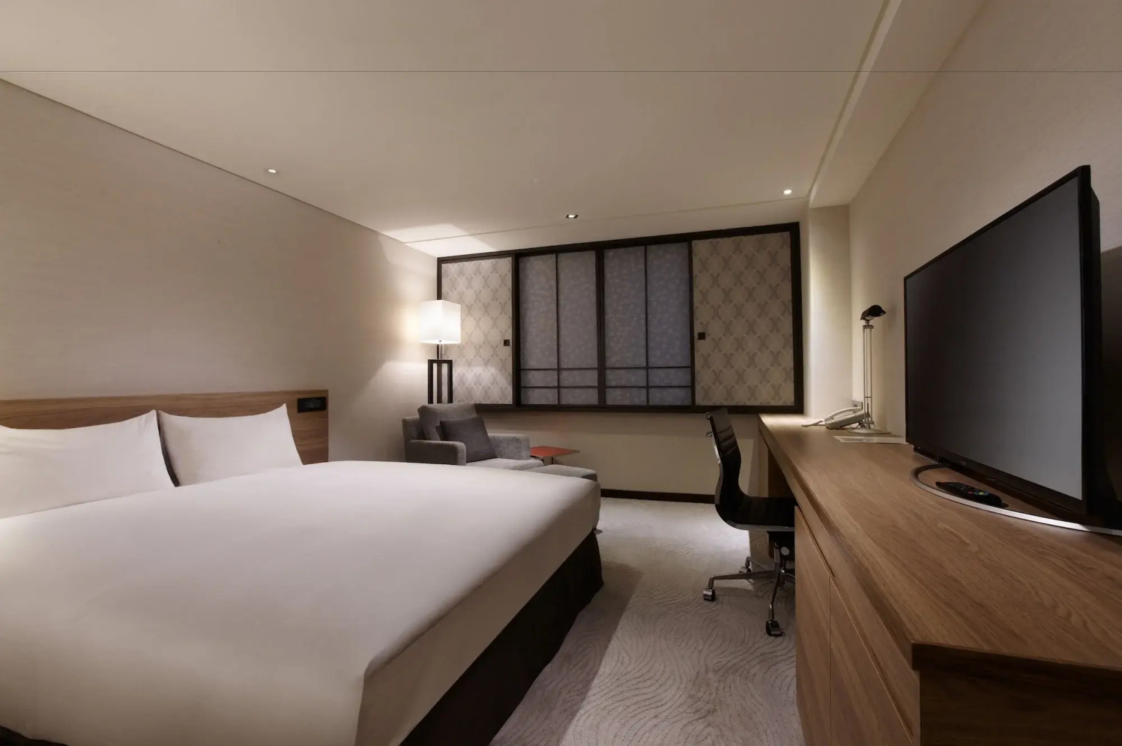 Photo - Royal Inn Taipei Nanxi - MRT Zhongshan Station