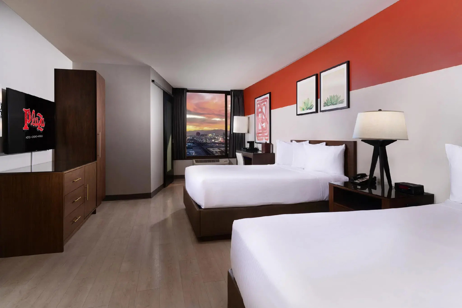 Photo - Plaza Hotel & Casino