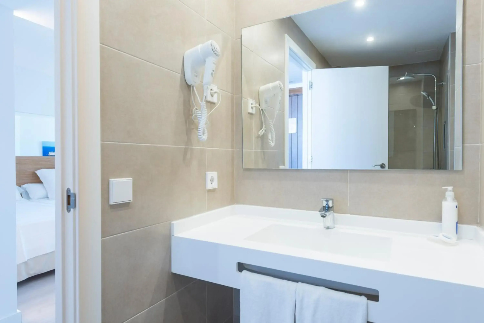 Photo - Aparthotel Ses Fotges