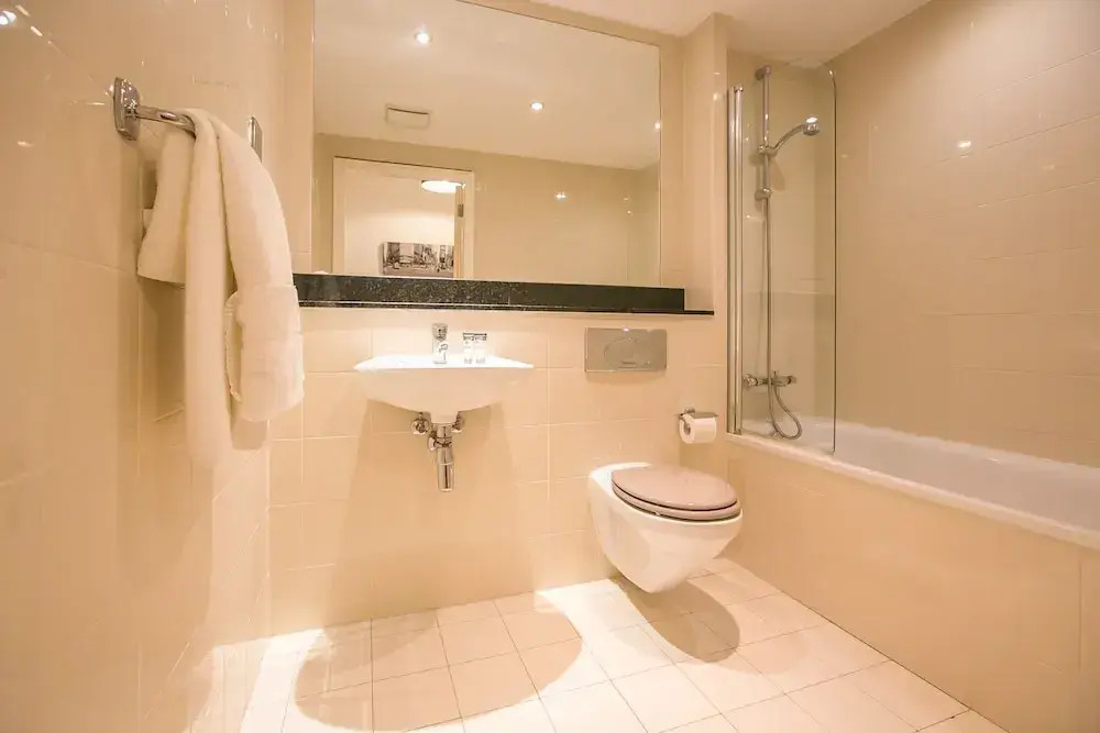 Photo - Sonder by Marriott Bonvoy Britain Quay Apartments Grand Canal Square