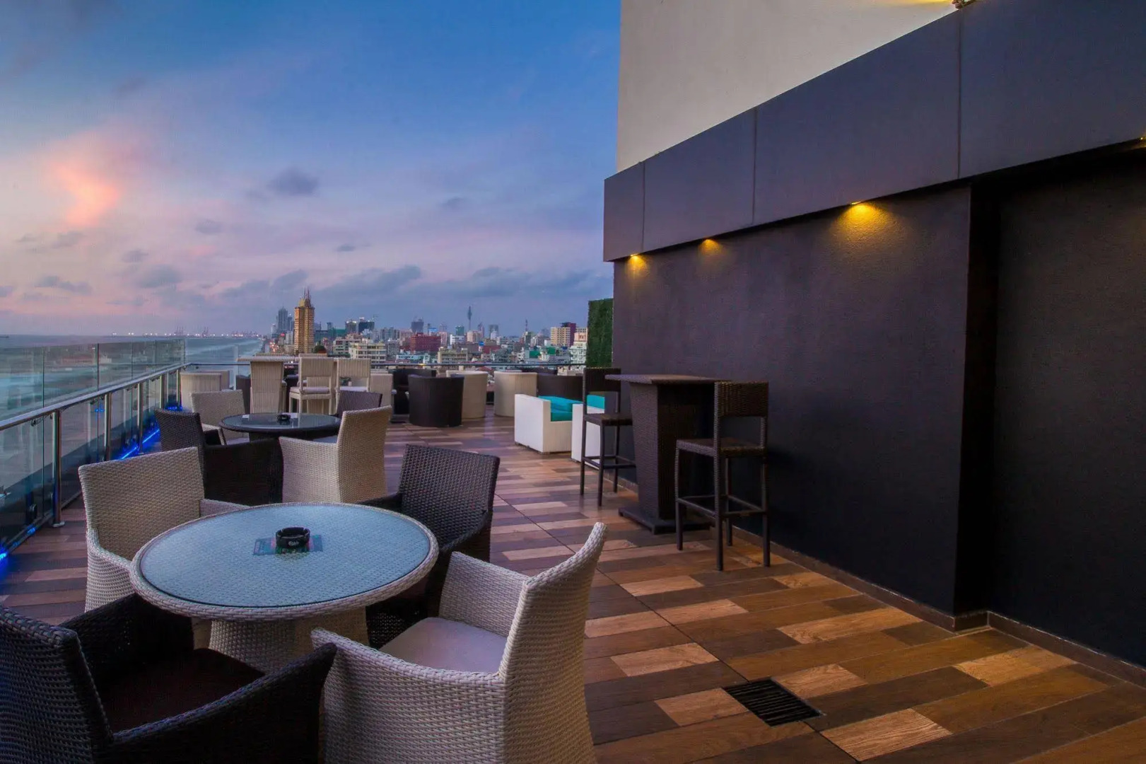 Photo - The Ocean Colombo - Guaranteed Sea View Rooms