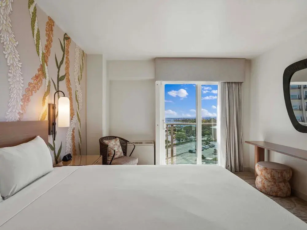 Photo - Ala Moana Honolulu by Mantra