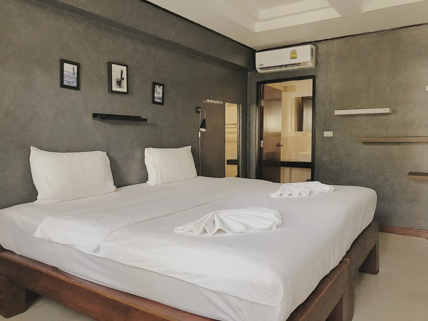 Photo - The Reef Hotel & Studios