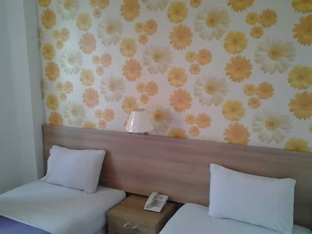 Photo - Hotel O Gambir Near Juanda Station Formerly Bunga Dahlia