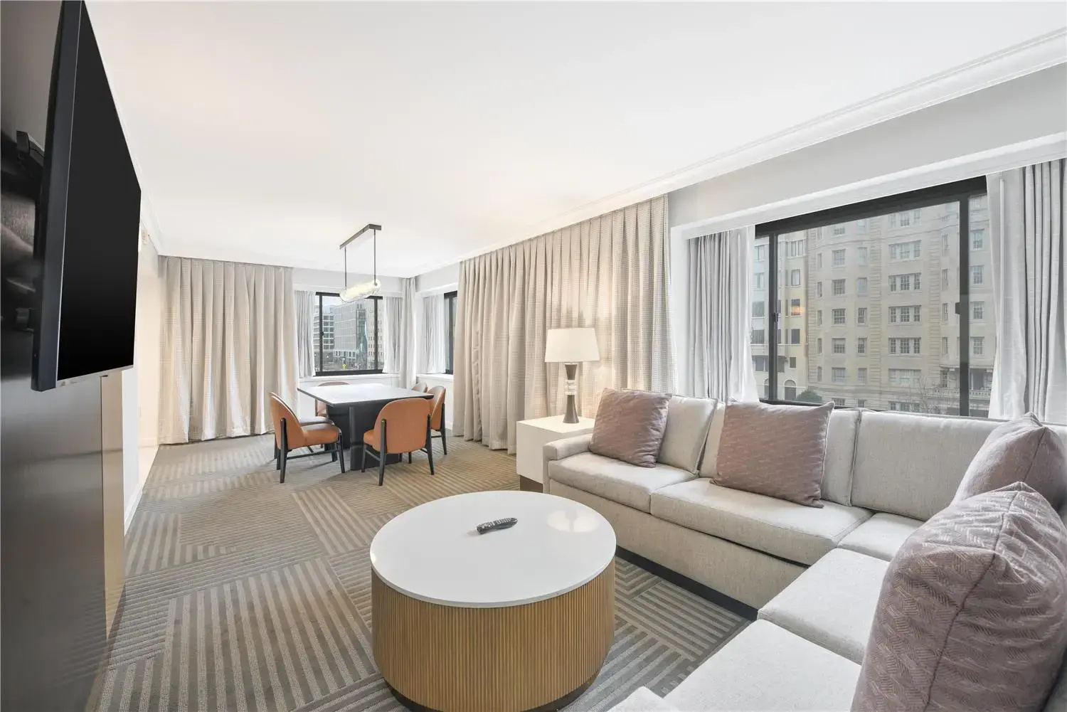 Photo - Capital Hilton