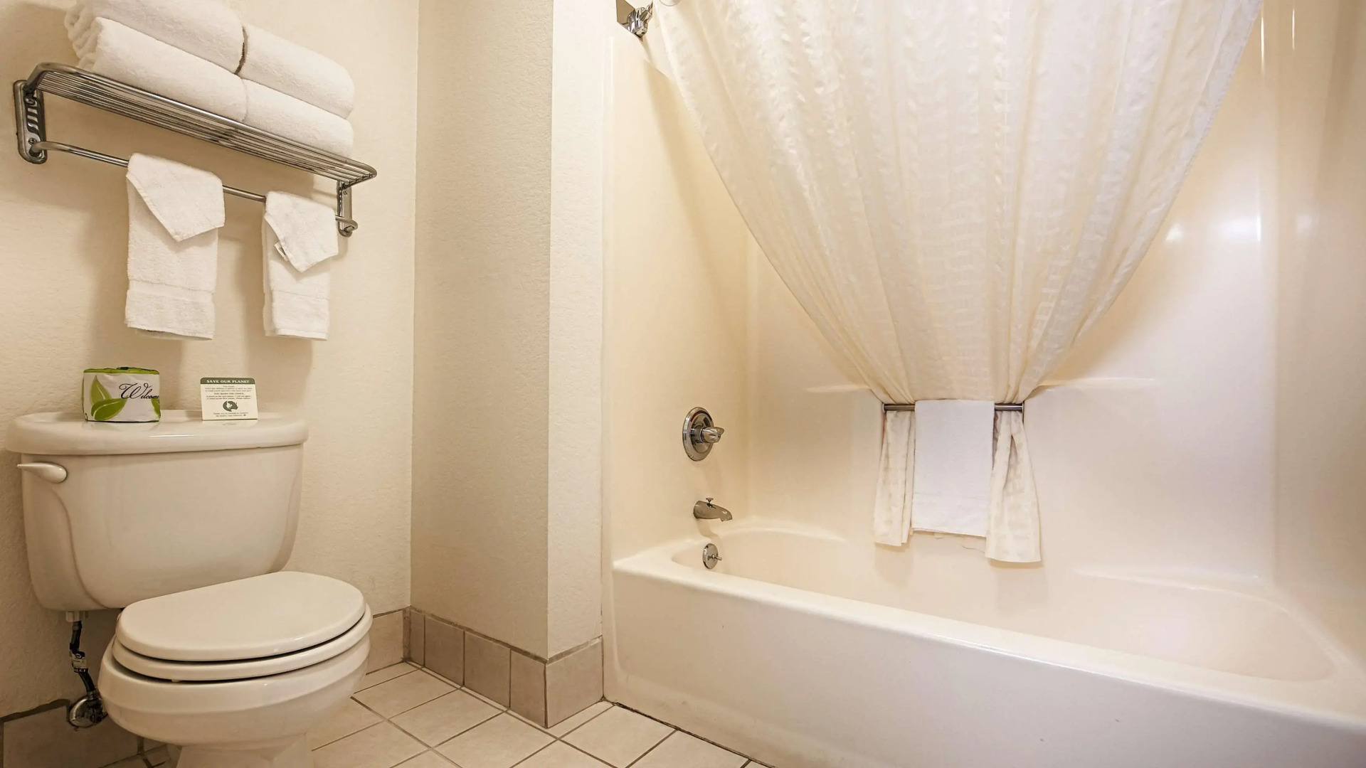 Foto - Best Western Plus Orange County Airport North