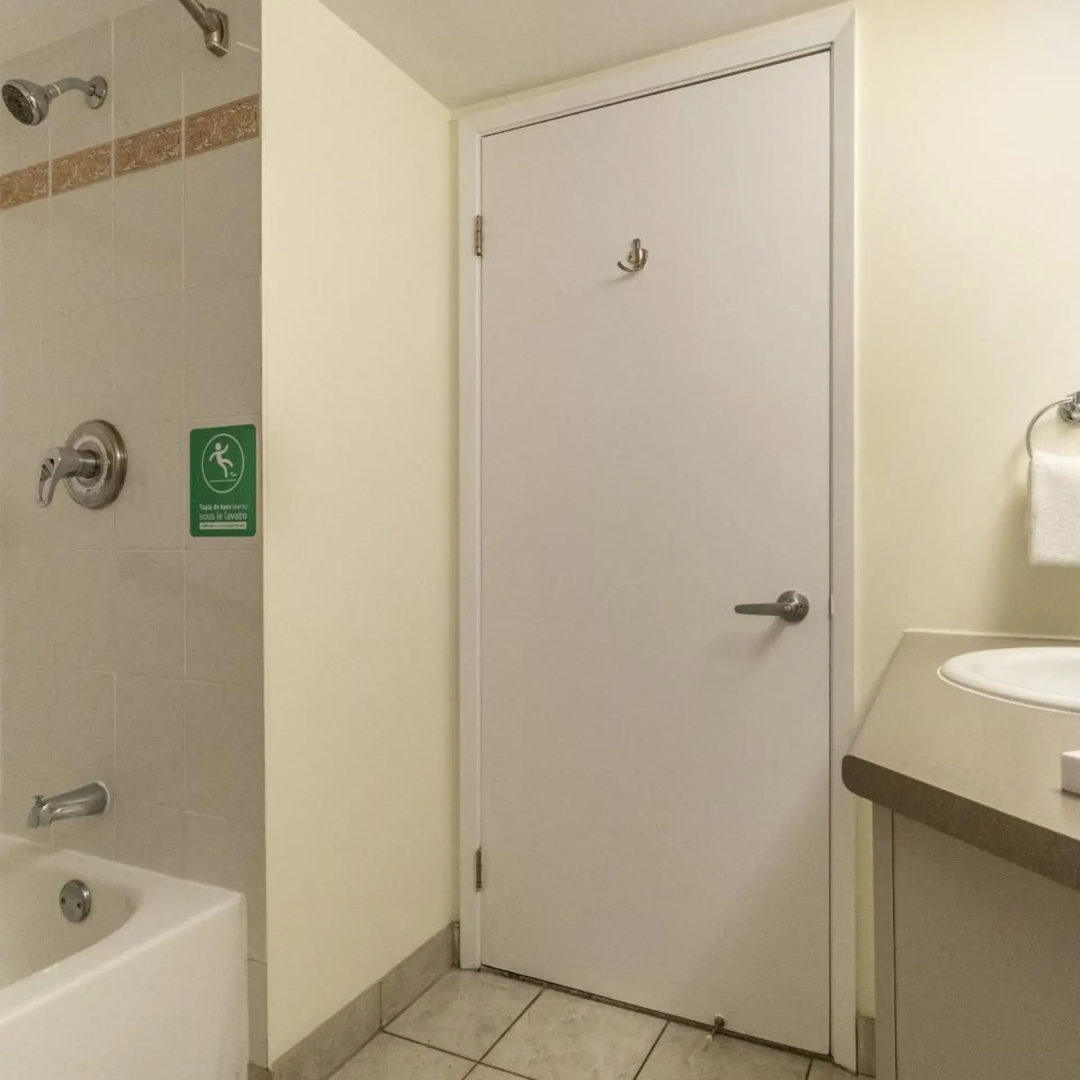 Photo - Hotel Faubourg Montreal Centre-Ville Downtown