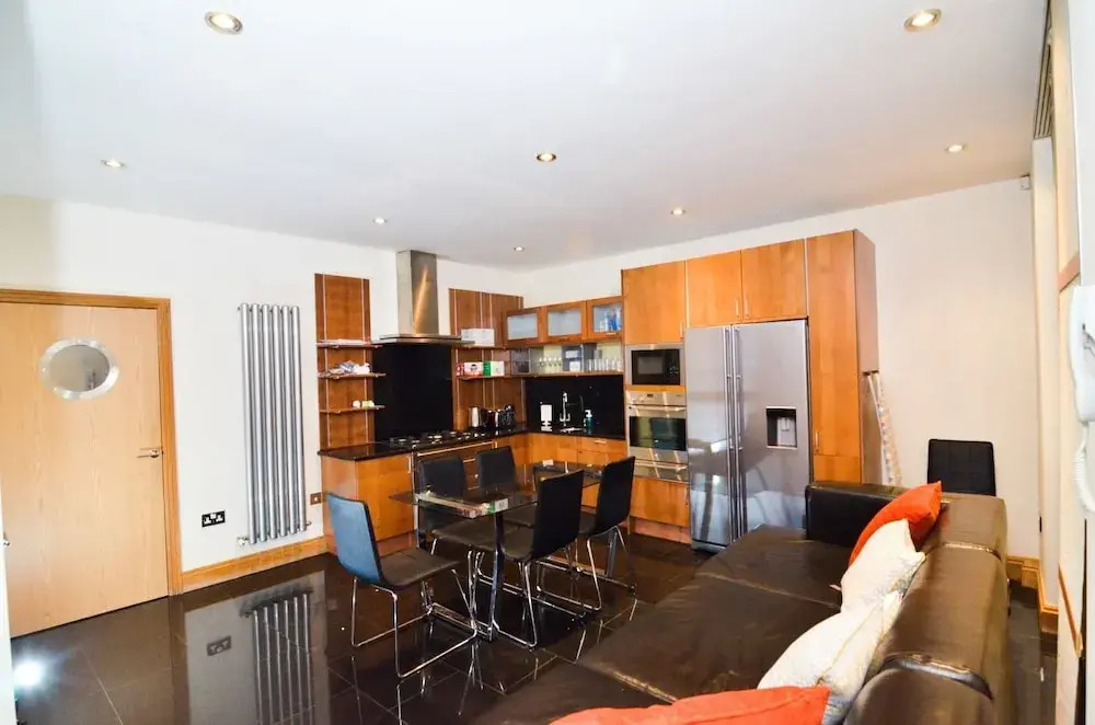 Photo - Thames View House Surrey Quays