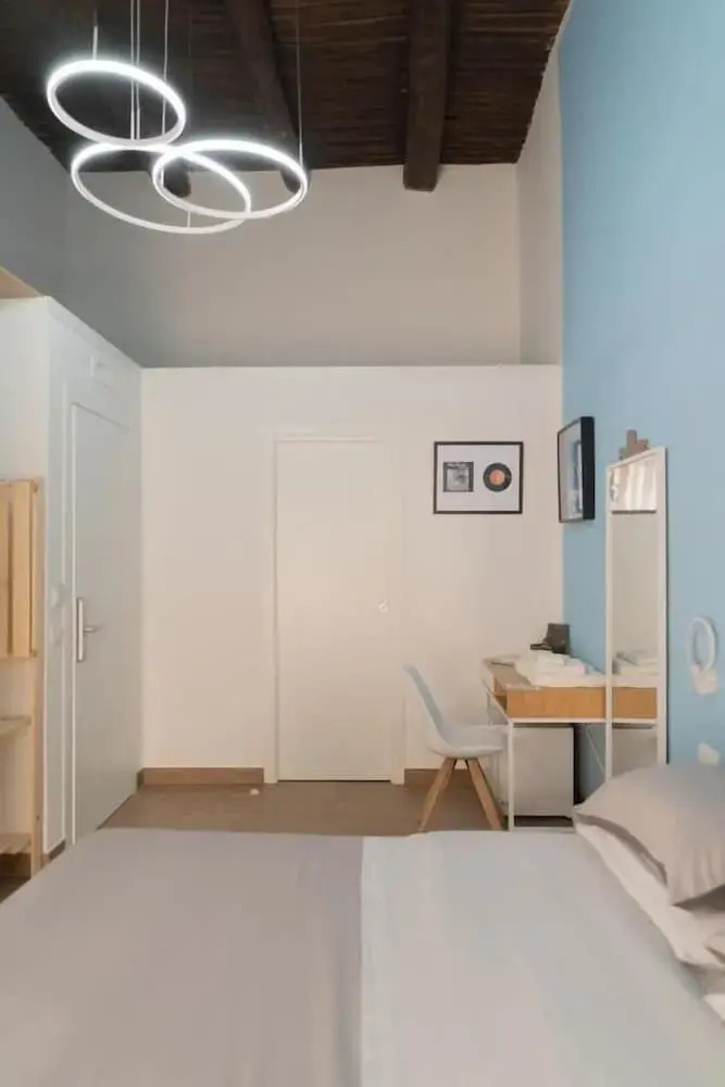 Foto - Yes I Know My Room - Storico