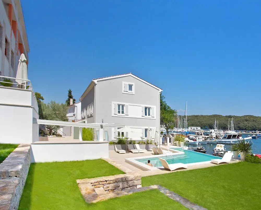 Photo - Ribarska Koliba Resort