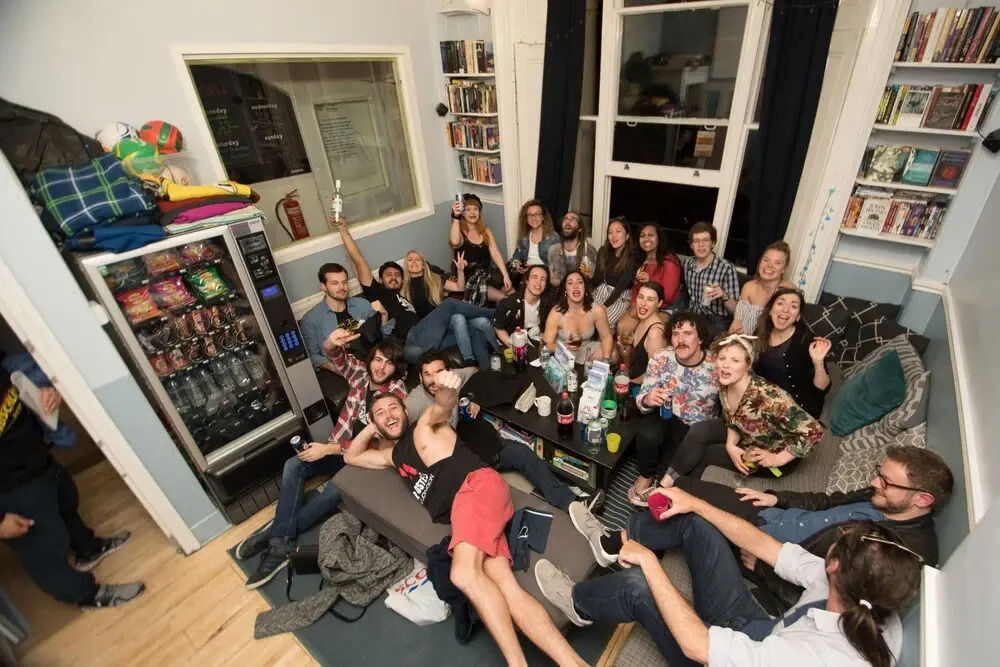 Photo - Astor Kensington Hostel