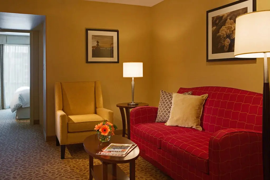 Photo - Vancouver Airport Marriott Hotel