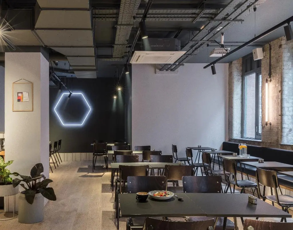 Foto - Whitworth Locke