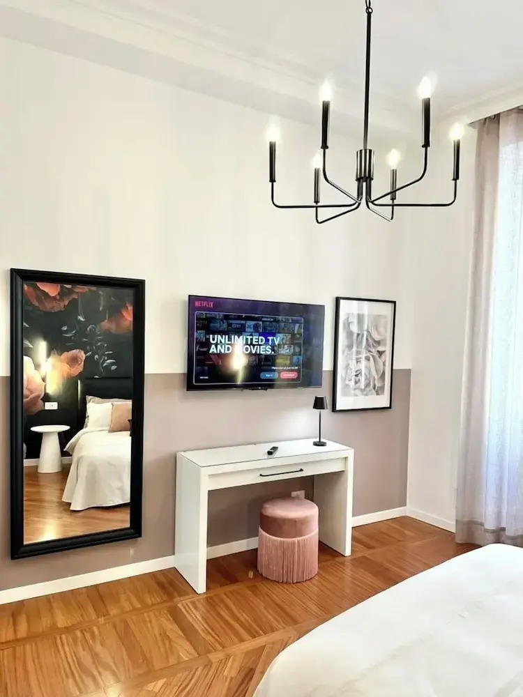 Photo - Vacanze Romane Suite 7 Languages