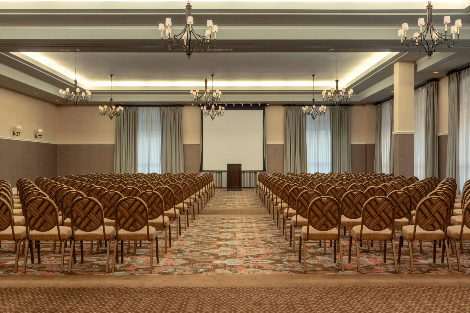 Photo - Embassy Suites by Hilton Savannah